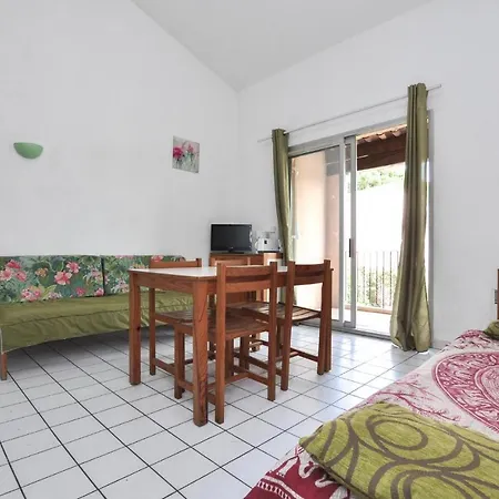 Апартаменты 1 Bedroom Gorgeous In Сент-Максим